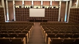Auditorium-vuoto.jpg - {Auditorium-vuoto.jpg} - [36769]