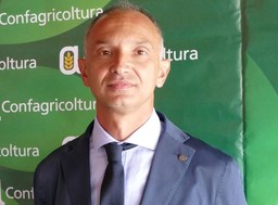 Enrico_AllasiaConfagricoltura.jpg - {Enrico_AllasiaConfagricoltura.jpg} - [36961]