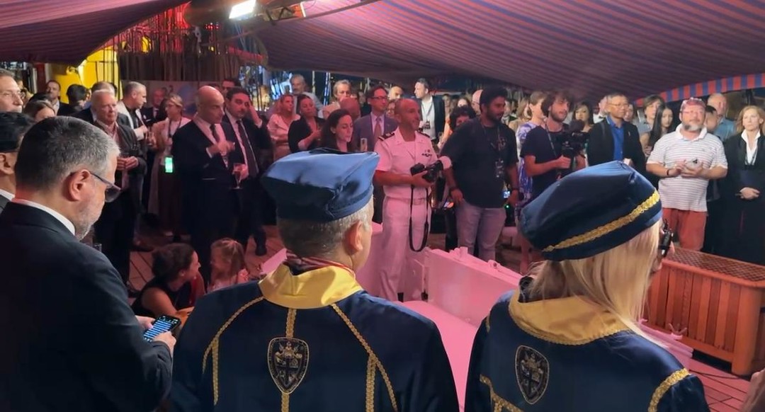 L'evento a bordo della nave Amerigo Vespucci.jpg - {L'evento a bordo della nave Amerigo Vespucci.jpg} - [37354]