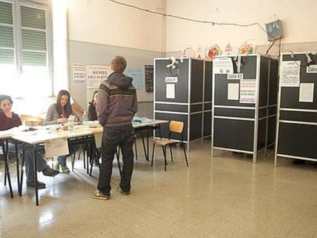 seggio-elettorale-voto.jpg - {seggio-elettorale-voto.jpg} - [37546]