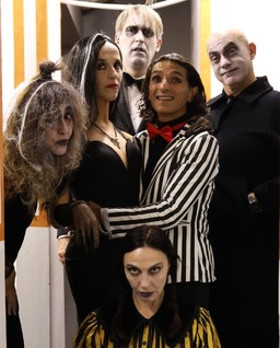 La famiglia Addams 2.jpg - {La famiglia Addams 2.jpg} - [37667]