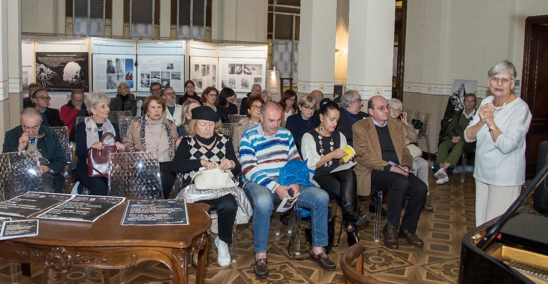 Pubblico e Marinella Mazzone.jpg - {Pubblico e Marinella Mazzone.jpg} - [37995]