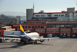 aeroporto_reclami-e1484058791177.jpg - {aeroporto_reclami-e1484058791177.jpg} - [38235]