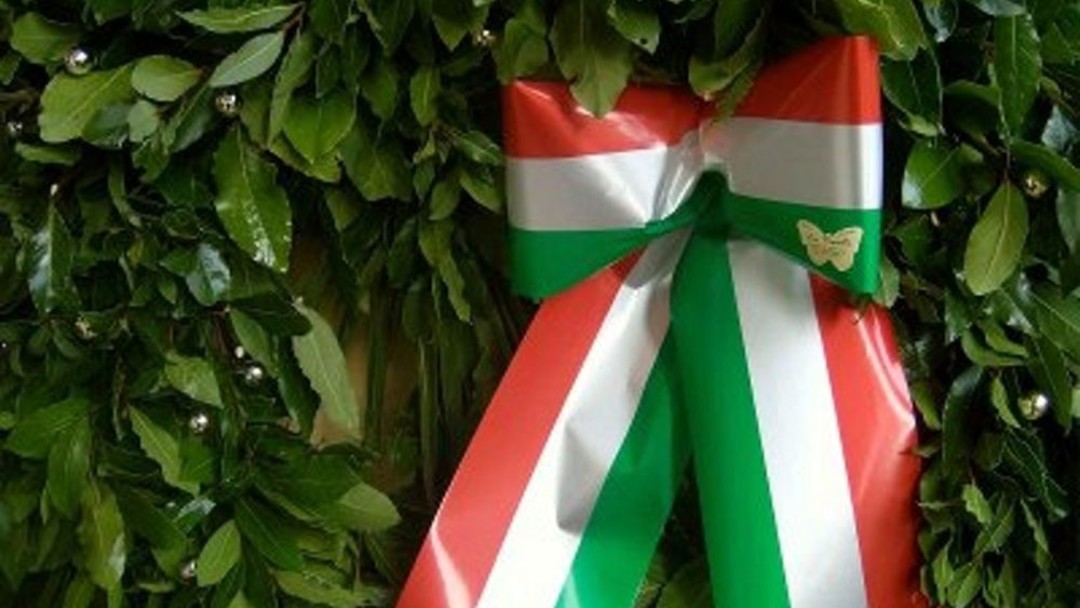 Immagine corona 4 novembre.jpg - {Immagine corona 4 novembre.jpg} - [38868]