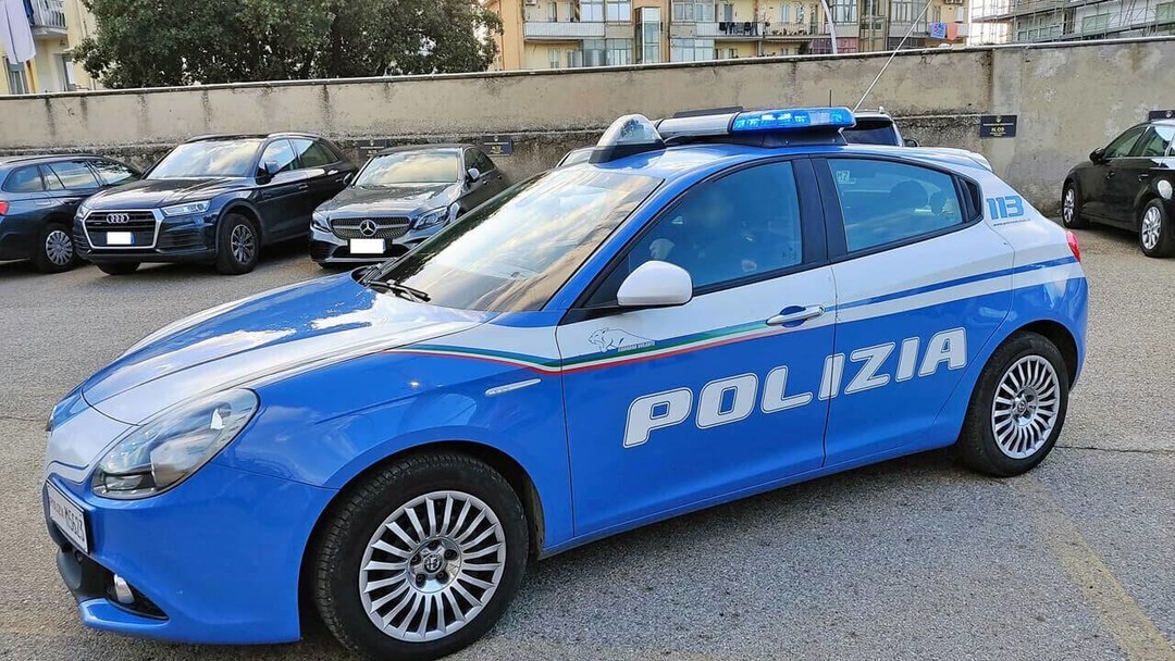 polizia-0x1080.jpg - {polizia-0x1080.jpg} - [38956]