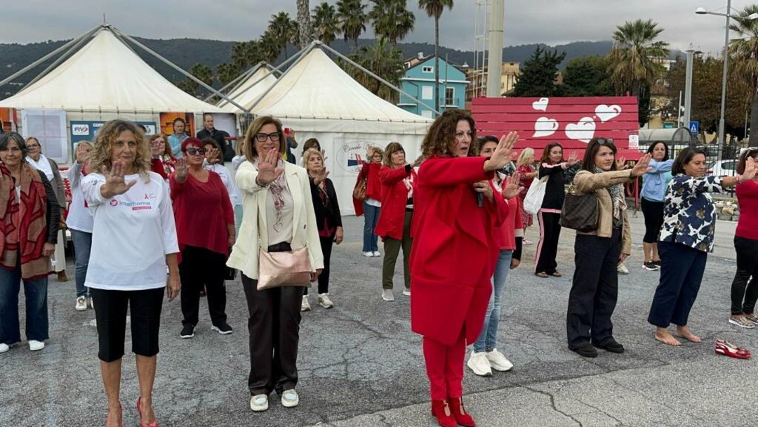 flash mob.jpg - {flash mob.jpg} - [39632]