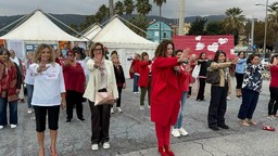 flash mob.jpg - {flash mob.jpg} - [39632]