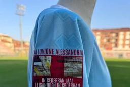 MagliaAlluvione.jpg - {MagliaAlluvione.jpg} - [39688]