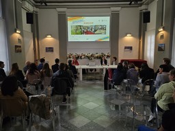 Ricomincio_da_Me_Saloni_Orientamento_2.jpg - {Ricomincio_da_Me_Saloni_Orientamento_2.jpg} - [40761]