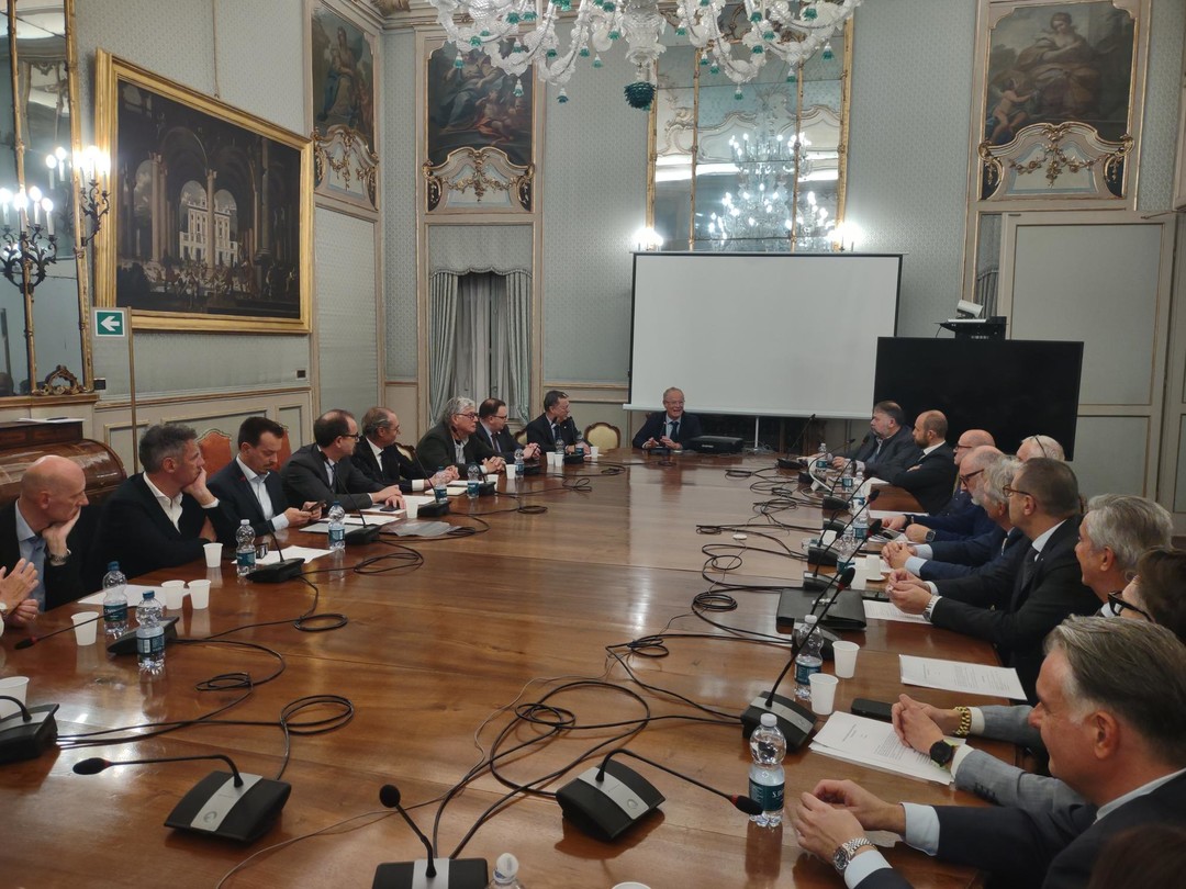 01_Comitato_regionale_PI_Novara_DeAngelis.jpg - {01_Comitato_regionale_PI_Novara_DeAngelis.jpg} - [41209]