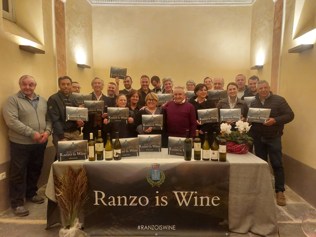 ranzo is wine targhe.png - {ranzo is wine targhe.png} - [41369]