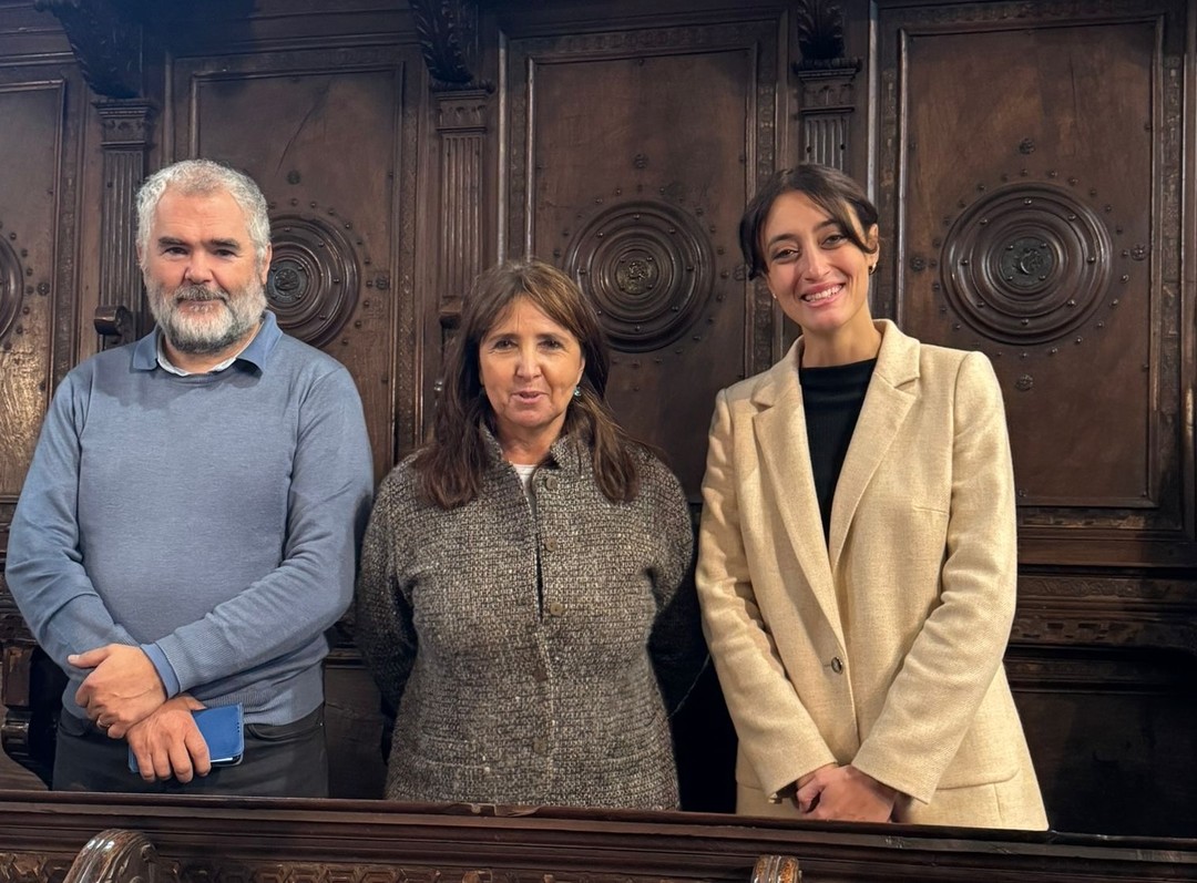 conferenza_guala_bicchieri.jpg - {conferenza_guala_bicchieri.jpg} - [42397]