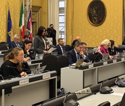 70933624-d555-41d6-b5a2-afdb79da4d0f.jpg - {70933624-d555-41d6-b5a2-afdb79da4d0f.jpg} - [42647]