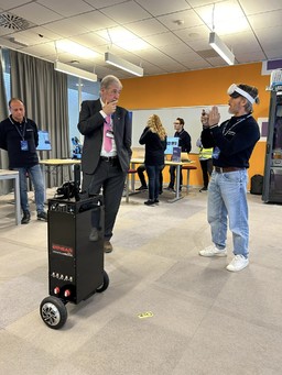 bucci ericsson erzelli.jpg - {bucci ericsson erzelli.jpg} - [42712]