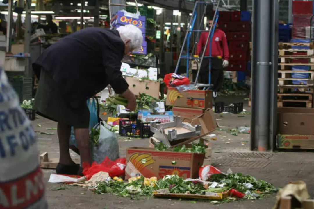 povertà.png - {povertà.png} - [43528]
