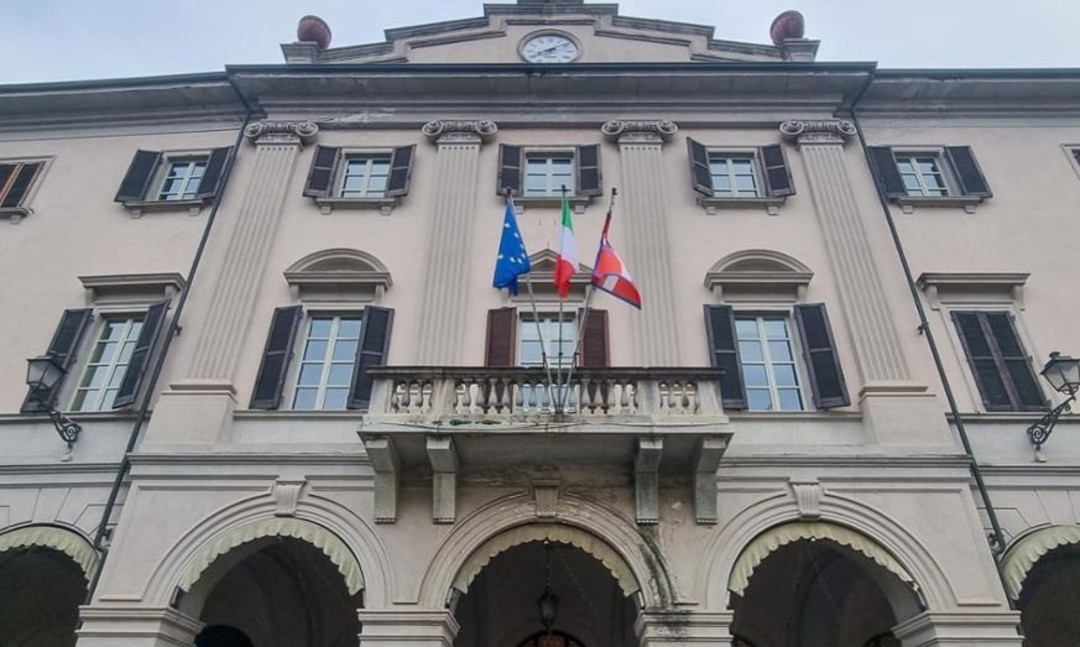 Comune Galliate.jpg - {Comune Galliate.jpg} - [43712]
