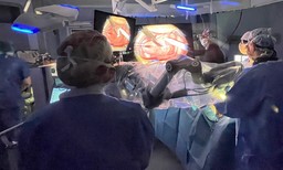 Foto di chirurgia 3D robotizzata_5.JPG - {Foto di chirurgia 3D robotizzata_5.JPG} - [43856]