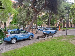 volanti in piazza del popolo.jpeg - {volanti in piazza del popolo.jpeg} - [44008]