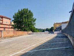 Parcheggio_1.jpg - {Parcheggio_1.jpg} - [4469]
