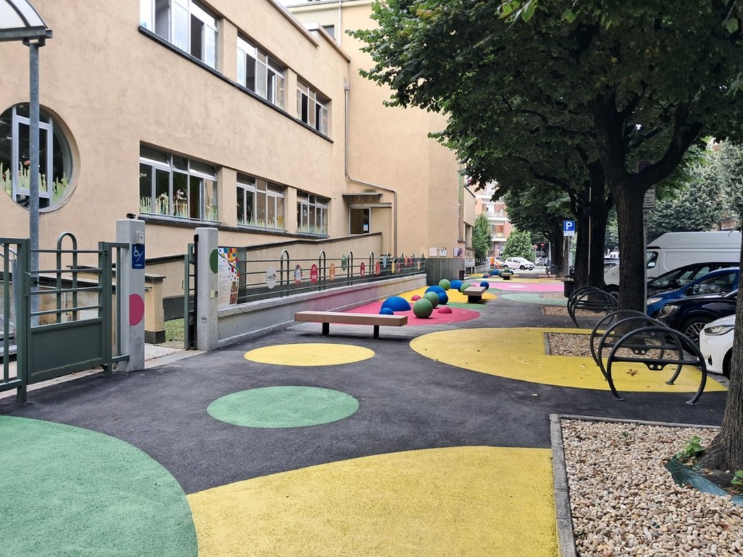 Piazzetta scolastica.jpg - {Piazzetta scolastica.jpg} - [44876]
