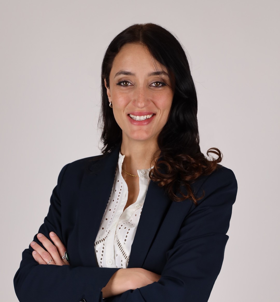 Sara Gentile.jpg - {Sara Gentile.jpg} - [45676]