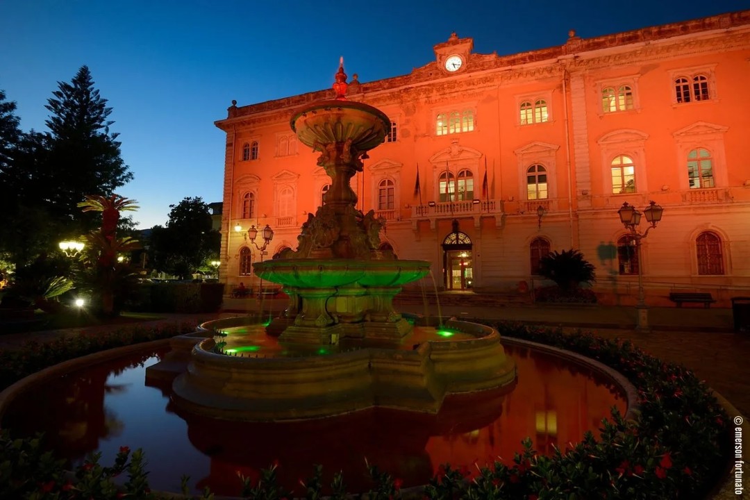 Palazzo Comunale di Alassio (1).jpg - {Palazzo Comunale di Alassio (1).jpg} - [46701]
