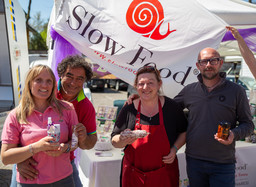 mercato_terra_colline_novaresi_carpignano_2024.jpg - {mercato_terra_colline_novaresi_carpignano_2024.jpg} - [46943]