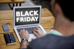 black-friday-4645768_1280.jpg - {black-friday-4645768_1280.jpg} - [47537]