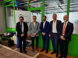 Immagine la foto evento acqua novara vco.jpg - {Immagine la foto evento acqua novara vco.jpg} - [4783]