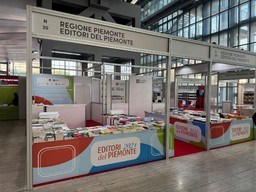 Foto stand Editori del Piemonte.jpeg - {Foto stand Editori del Piemonte.jpeg} - [49691]