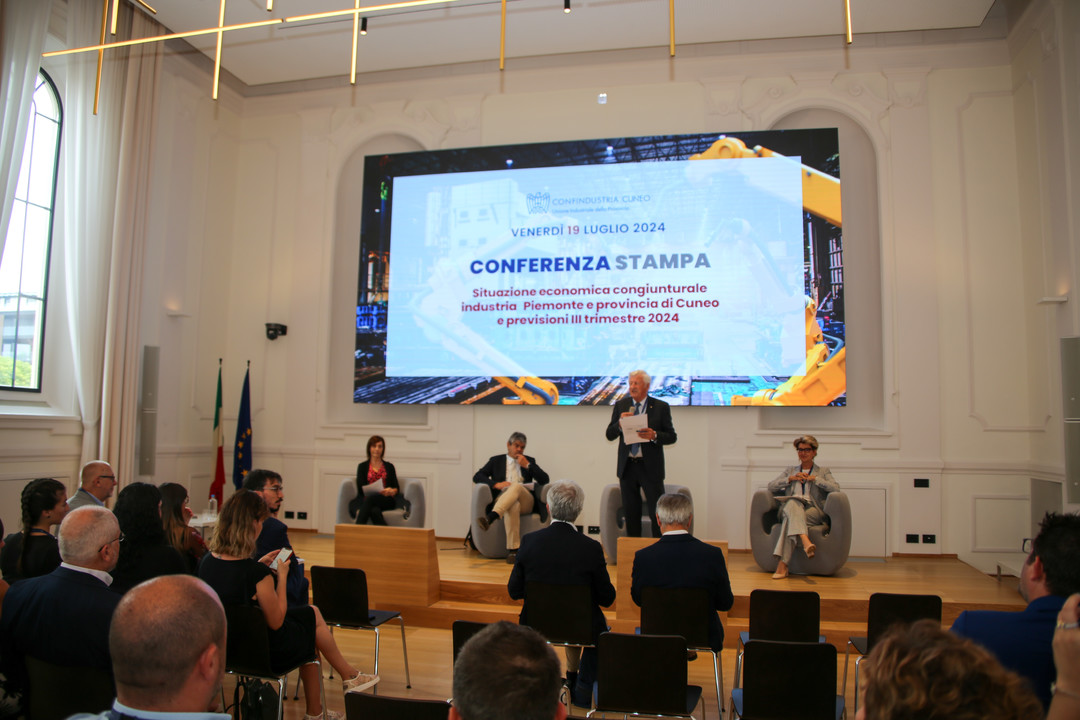 indagine congiunturale terzo trimestre Confindustria Cuneo 1.jpg - {indagine congiunturale terzo trimestre Confindustria Cuneo 1.jpg} - [4975]