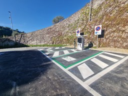A10 Savona - Ventimiglia_ Nuova colonnina ricarica elettrica_Area di servizio Castellaro.jpeg - {A10 Savona - Ventimiglia_ Nuova colonnina ricarica elettrica_Area di servizio Castellaro.jpeg} - [49923]
