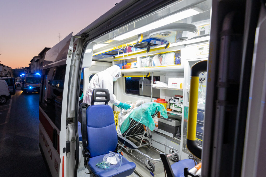 ambulanza.jpg - {ambulanza.jpg} - [50283]