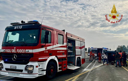 Vigili del Fuoco e ambulanza.jpg - {Vigili del Fuoco e ambulanza.jpg} - [51292]
