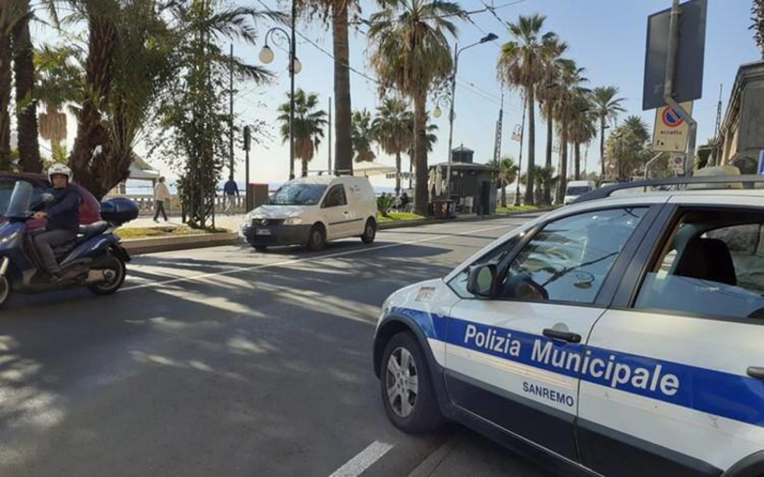 polizia locale sanremo.jpg - {polizia locale sanremo.jpg} - [51388]