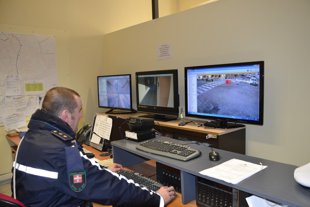 pm-centrale-operativa.jpg - {pm-centrale-operativa.jpg} - [52671]