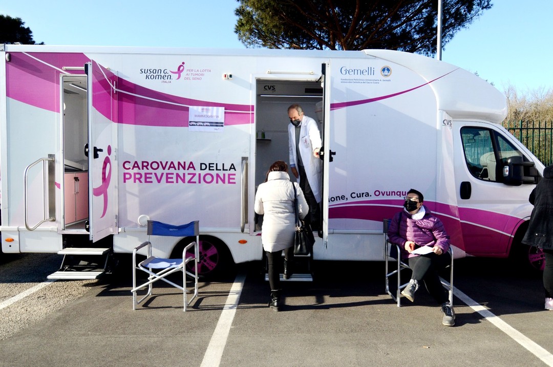 Foto Carovana della Prevenzione Komen Italia.jpeg - {Foto Carovana della Prevenzione Komen Italia.jpeg} - [52695]