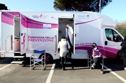Foto Carovana della Prevenzione Komen Italia.jpeg - {Foto Carovana della Prevenzione Komen Italia.jpeg} - [52695]