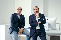 I fondatori di TLC Web Solutions - Da sinistra Giuseppe Loffredo (presidente) e Federico Novara (CEO).jpg - {I fondatori di TLC Web Solutions - Da sinistra Giuseppe Loffredo (presidente) e Federico Novara (CEO).jpg} - [53586]