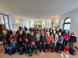 natale-nonni-civici_12_2024-19.jpg - {natale-nonni-civici_12_2024-19.jpg} - [54771]