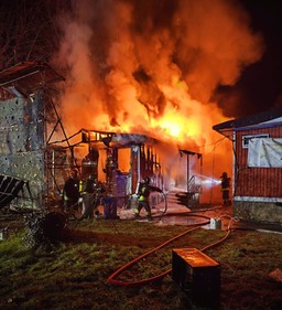 IncendioCaiVenaria.JPG - {IncendioCaiVenaria.JPG} - [56788]