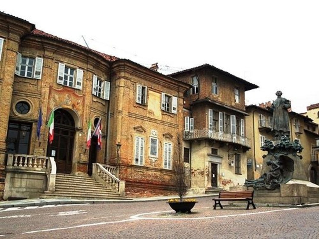 Municipio Bra.jpg - {Municipio Bra.jpg} - [58130]