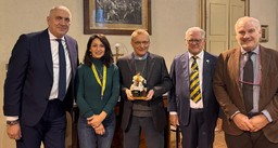 StatuinaMonsMarcoPrastaroQualitaMadeIntalyConfartigianatoAsti.jpg - {StatuinaMonsMarcoPrastaroQualitaMadeIntalyConfartigianatoAsti.jpg} - [59451]