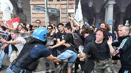 Foto scontri a Torino.jpg - {Foto scontri a Torino.jpg} - [61198]