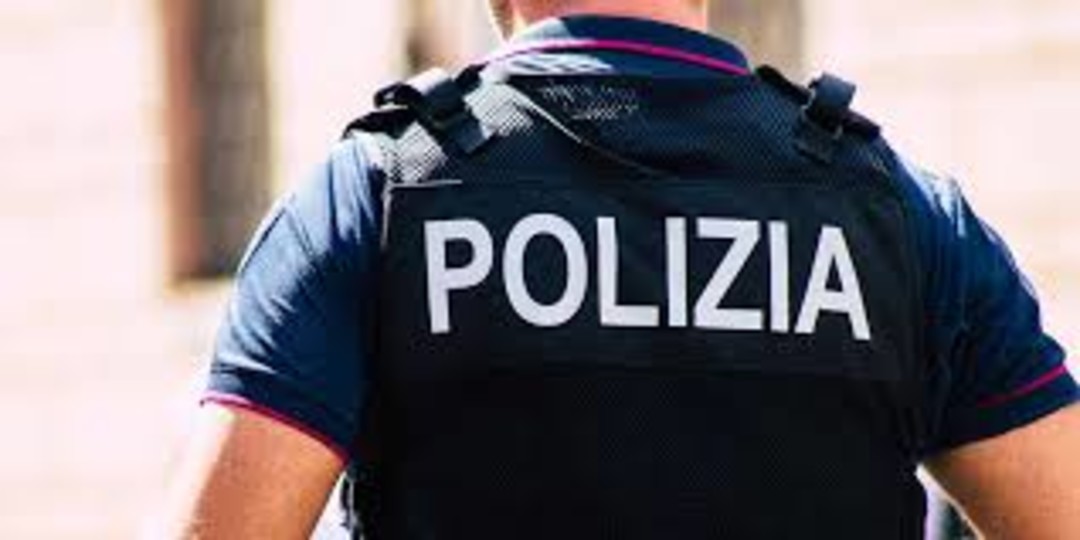 Polizia.jpg - {Polizia.jpg} - [61383]