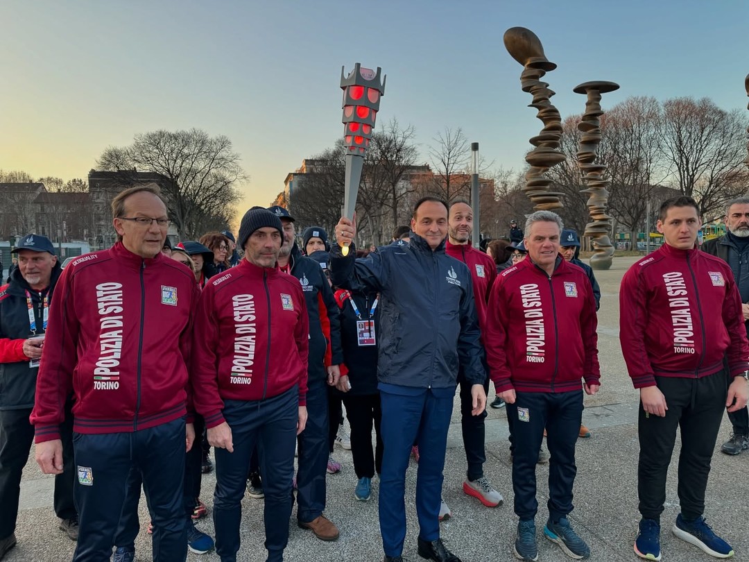 Cirio tedoforo per le Universiadi 2025.jpg - {Cirio tedoforo per le Universiadi 2025.jpg} - [61719]