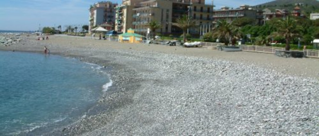spiaggia-cogoleto2-500x214.jpg - {spiaggia-cogoleto2-500x214.jpg} - [61759]