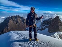 In vetta al Iliniza Sur 5245m_Via dei Vulcani_Ecuador_Marco Lavaggi_1_bassa.jpg - {In vetta al Iliniza Sur 5245m_Via dei Vulcani_Ecuador_Marco Lavaggi_1_bassa.jpg} - [61791]