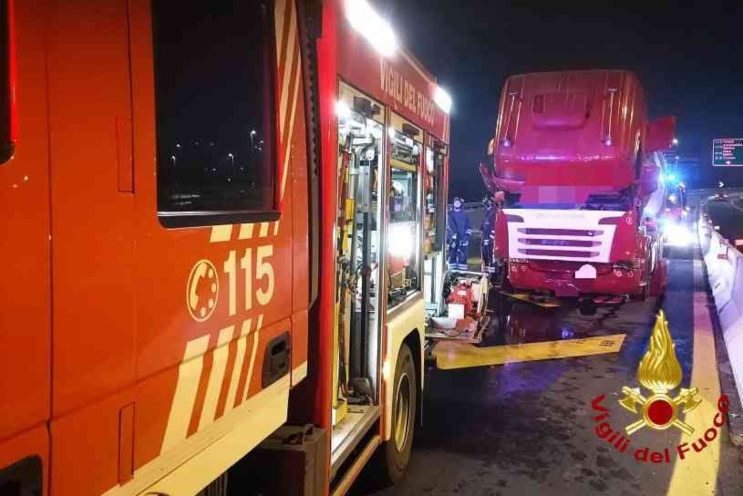 Vigili del Fuoco.jpg - {Vigili del Fuoco.jpg} - [62487]