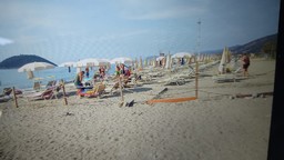 spiaggia.jpg - {spiaggia.jpg} - [6255]